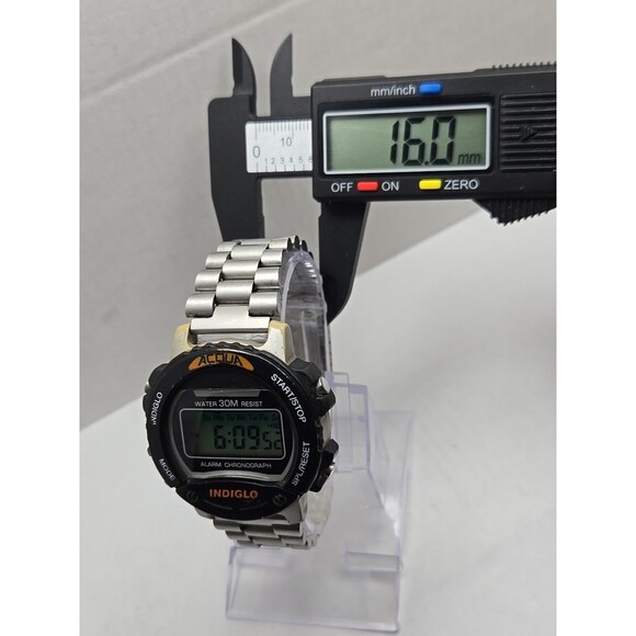 Vintage Acqua by Timex Indiglo Digital Alarm Chrono 30M Watch New Battery Sport - Picture 6 of 11